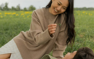女朋友说肚子疼该怎么回复（万能的回复）