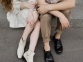 女生说好无聊啊怎么高情商回复她？
