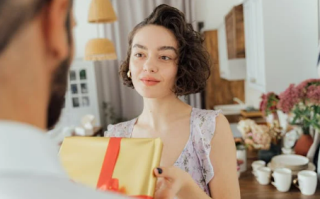 和女朋友一起过的节日有哪些 一年内情侣的所有节日